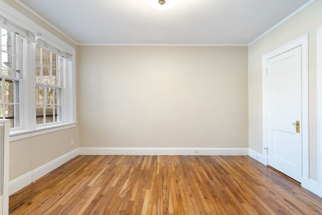 41 Linneaen St, North Cambridge