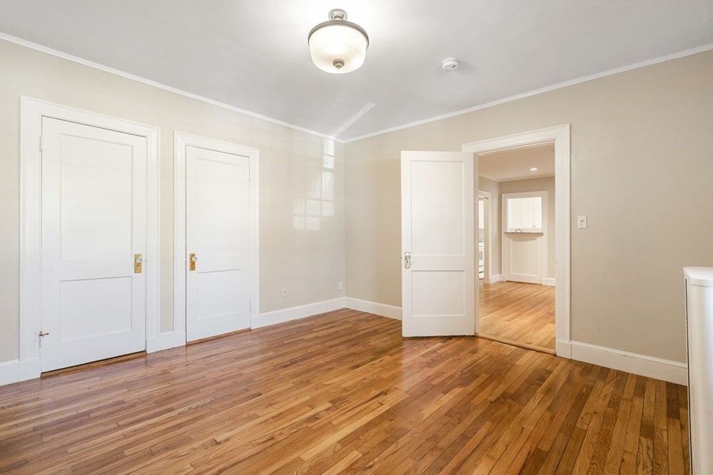 41 Linneaen St, North Cambridge