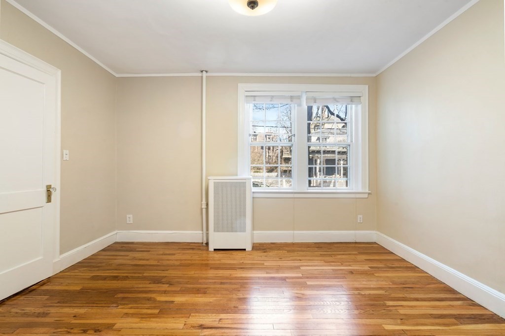 41 Linneaen St, North Cambridge