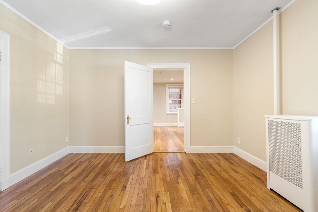 41 Linneaen St, North Cambridge