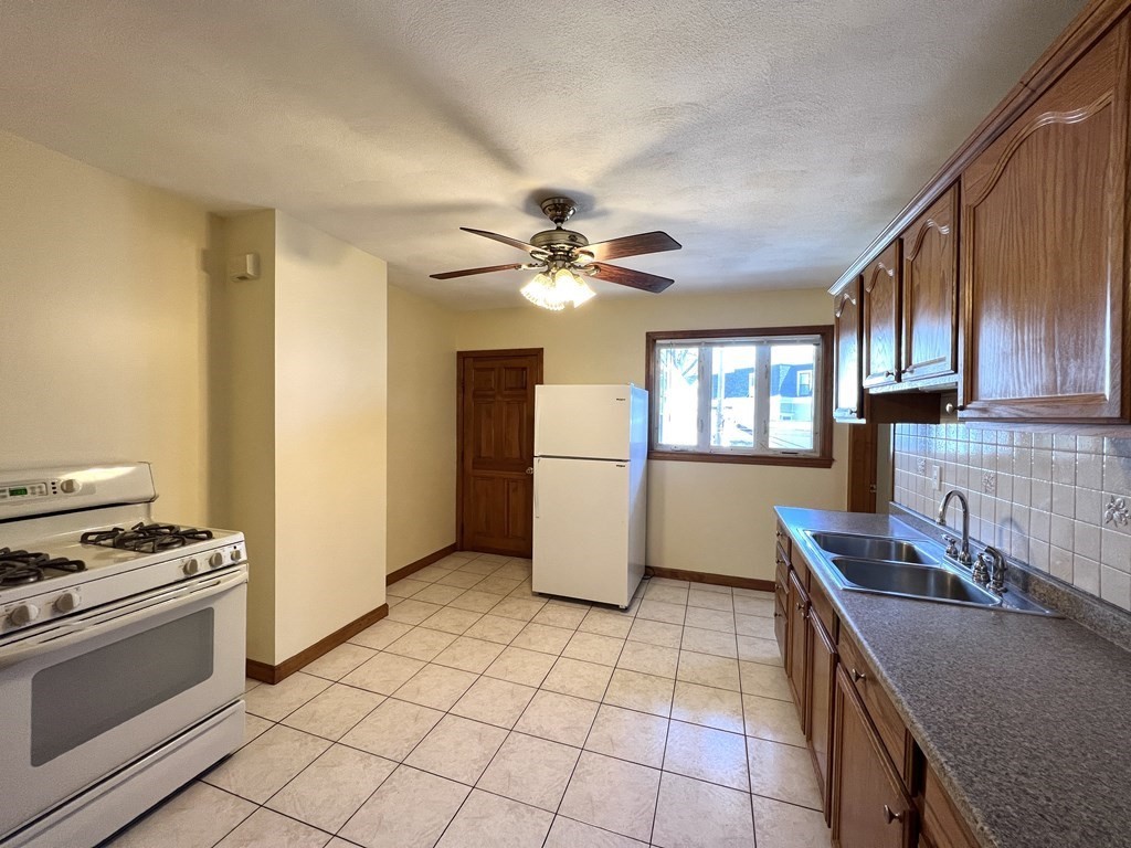 225 Holland St, Davis Square