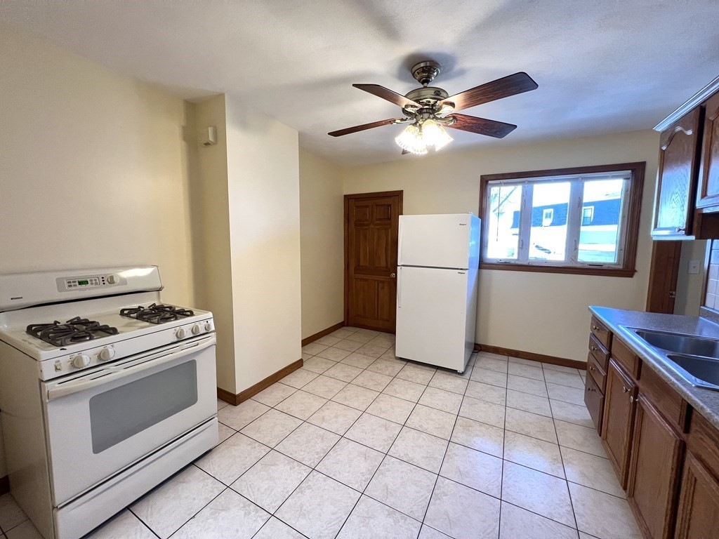 225 Holland St, Davis Square