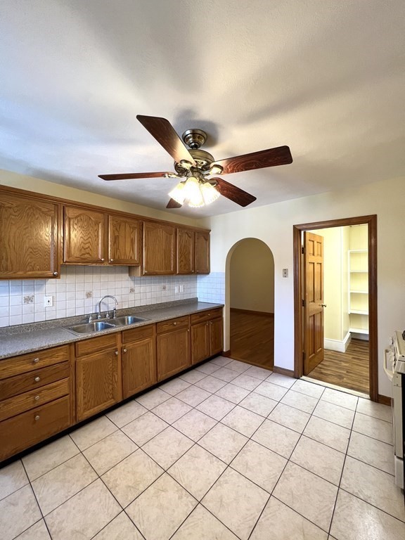 225 Holland St, Davis Square