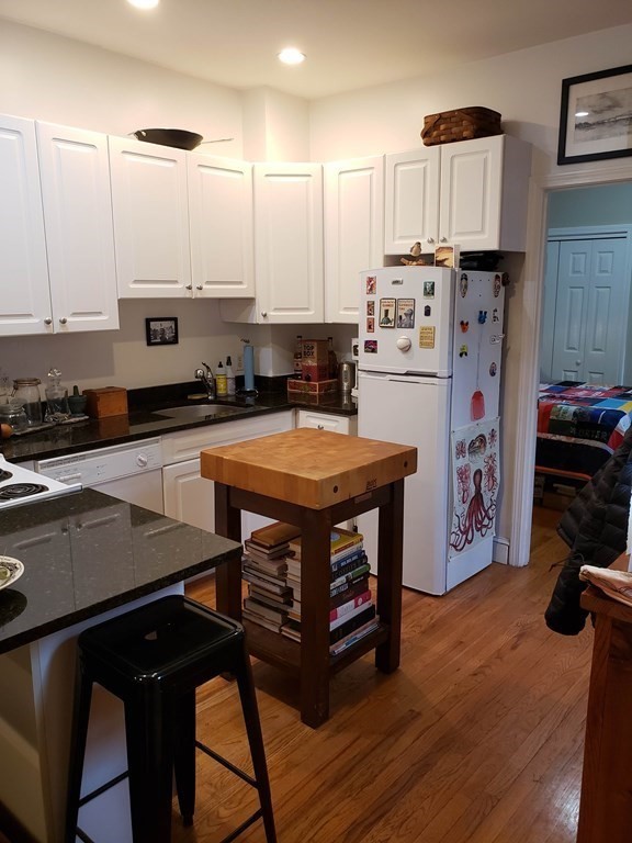 103 Charles St, Beacon Hill