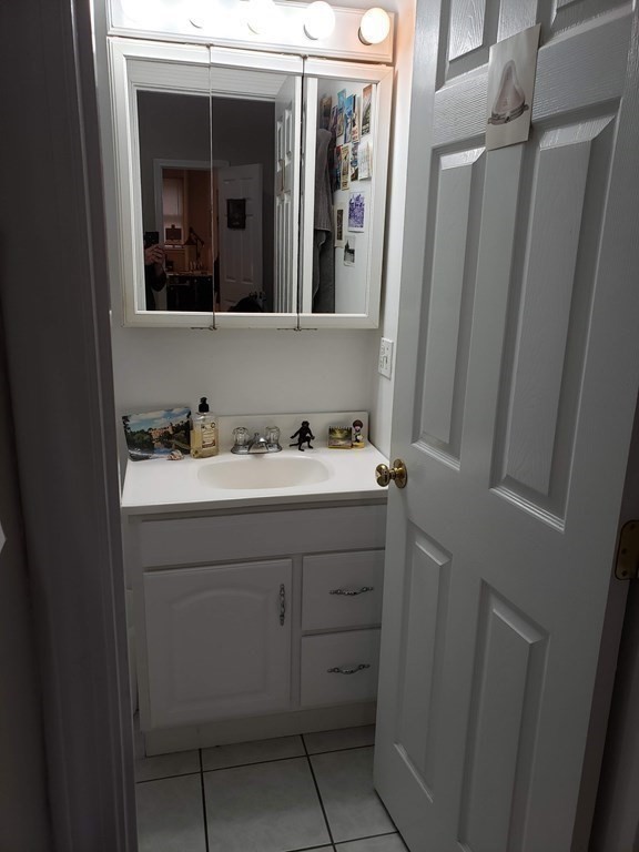 103 Charles St, Beacon Hill