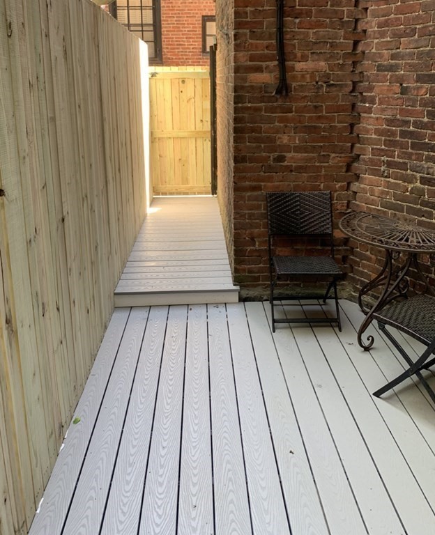 103 Charles St, Beacon Hill