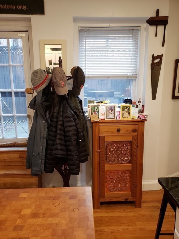 103 Charles St, Beacon Hill