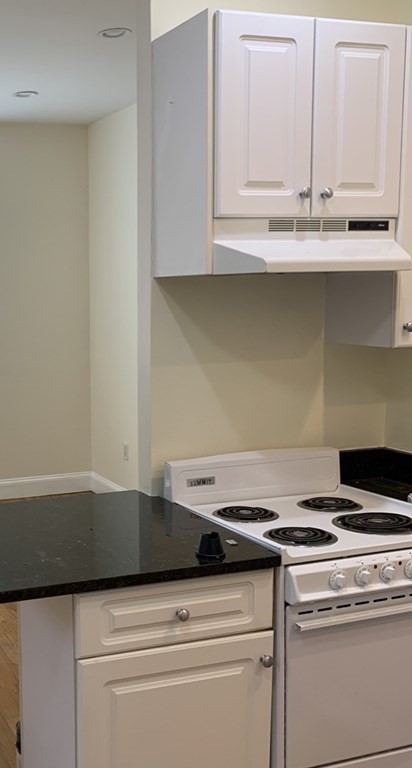 103 Charles St, Beacon Hill