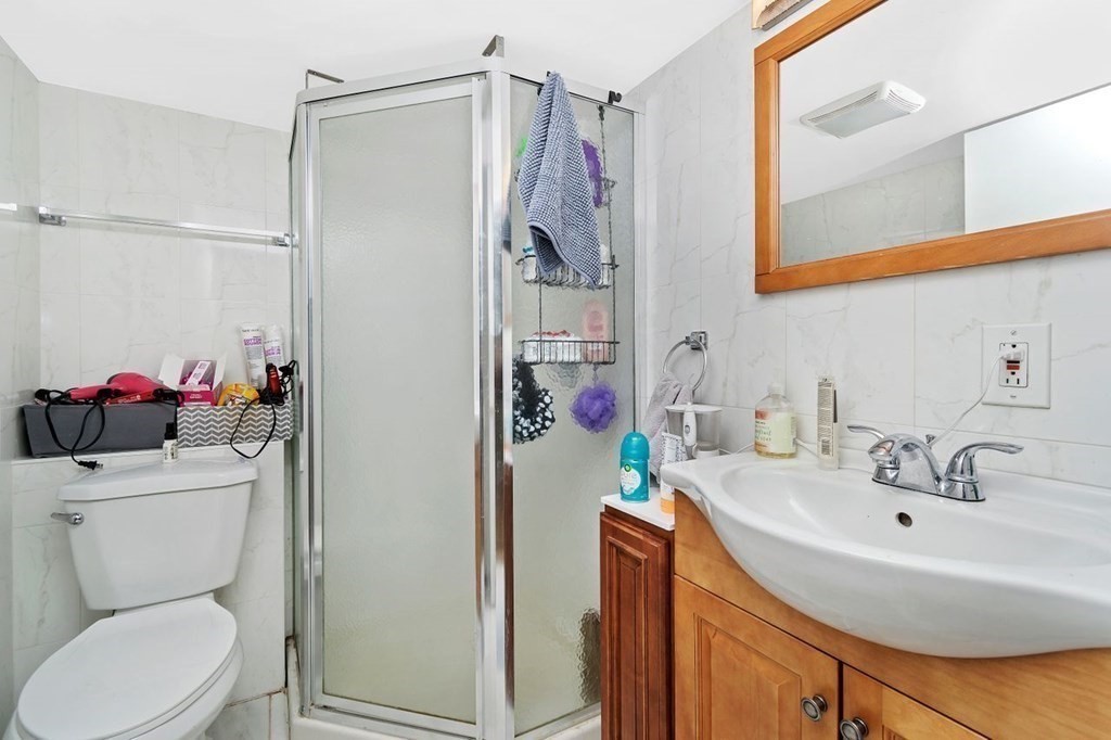 1840 Commonwealth Ave, Brighton