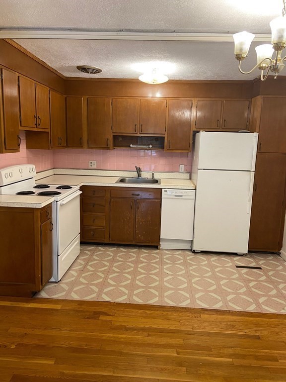 205 Kent St, Longwood