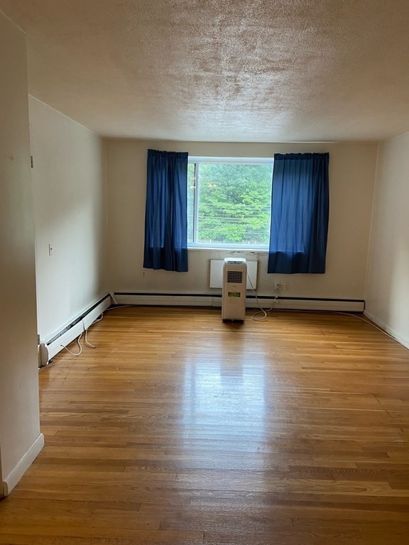 205 Kent St, Longwood