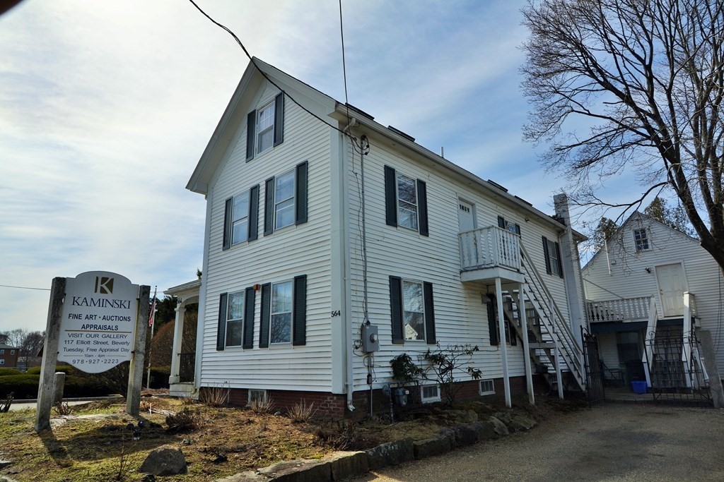 564 Cabot St, Beverly