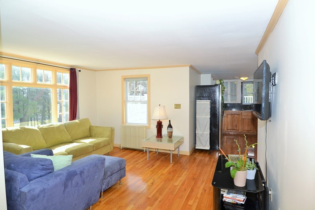 564 Cabot St, Beverly