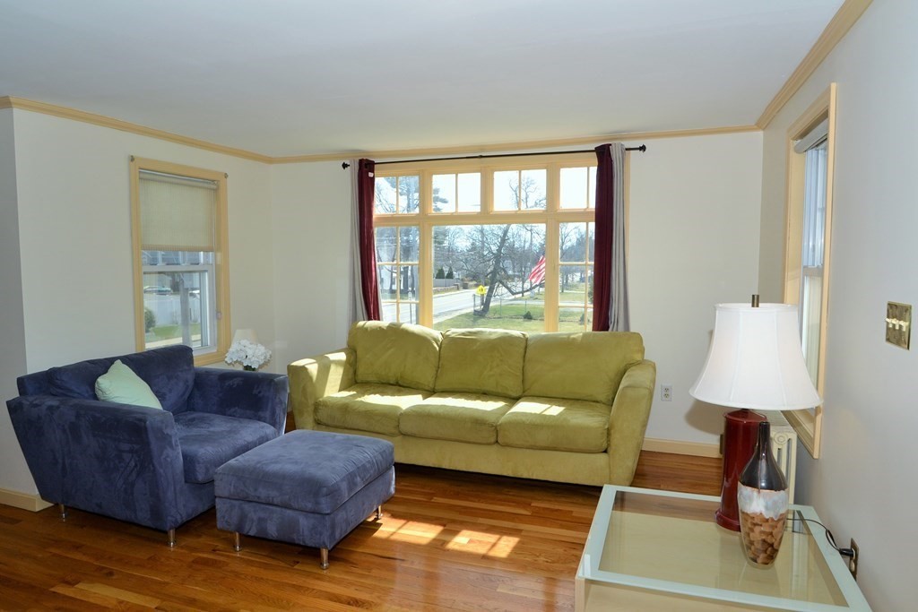 564 Cabot St, Beverly