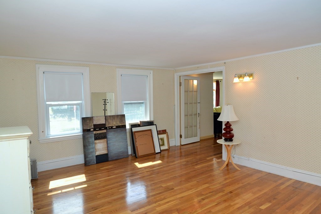 564 Cabot St, Beverly