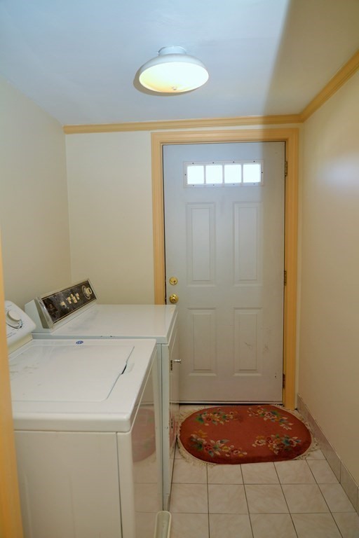 564 Cabot St, Beverly