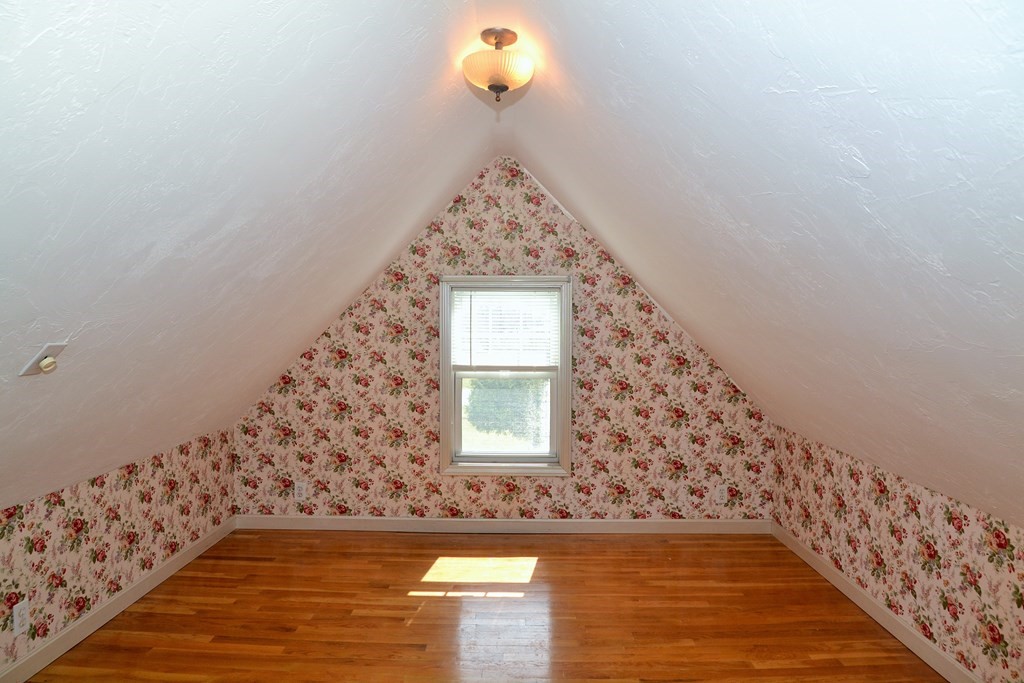 564 Cabot St, Beverly