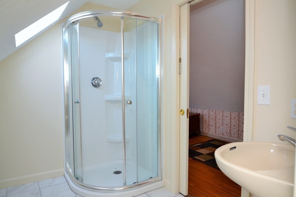 564 Cabot St, Beverly