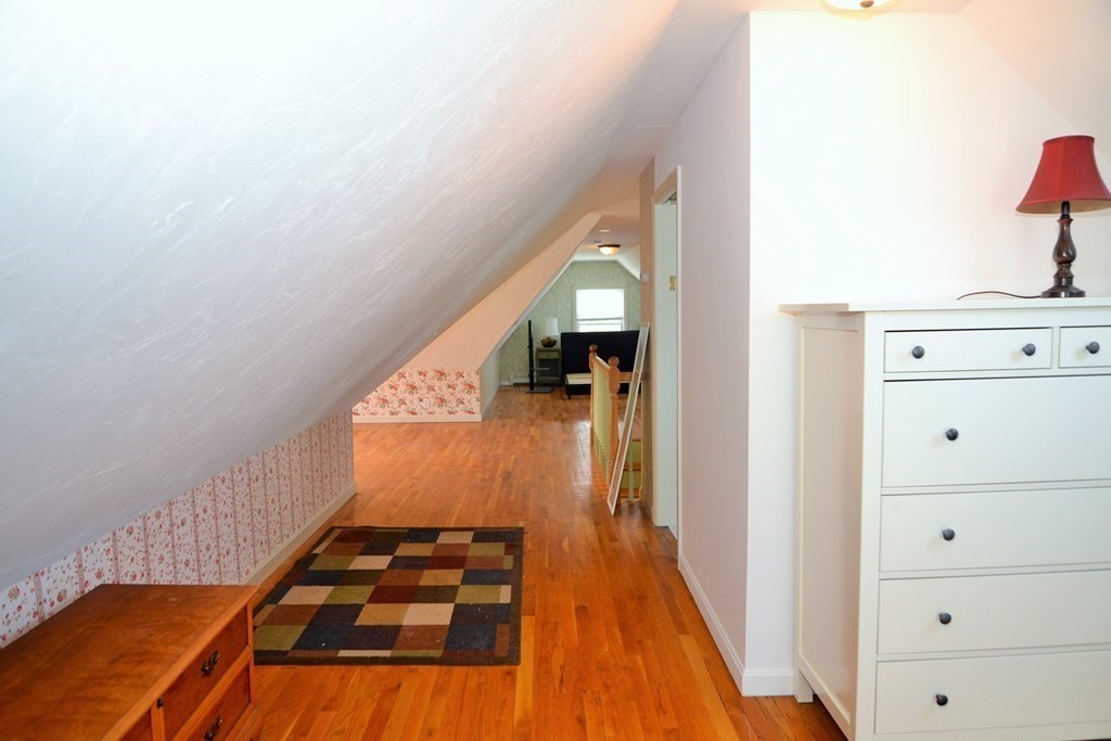 564 Cabot St, Beverly