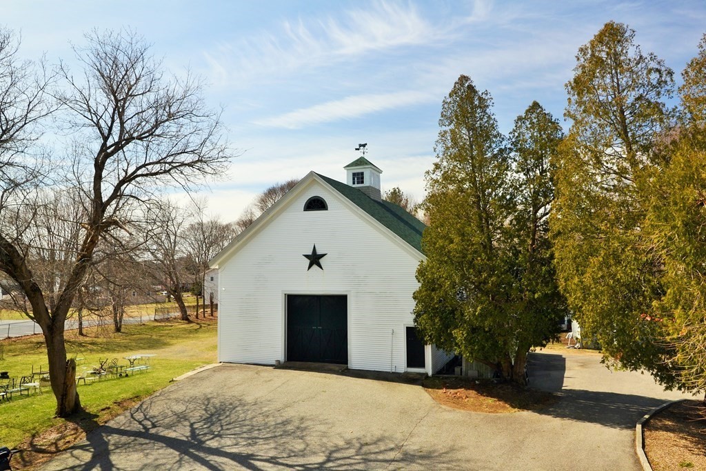 564 Cabot St, Beverly