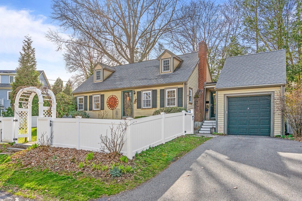 21 Clearwater Rd, Winchester, MA 01890
