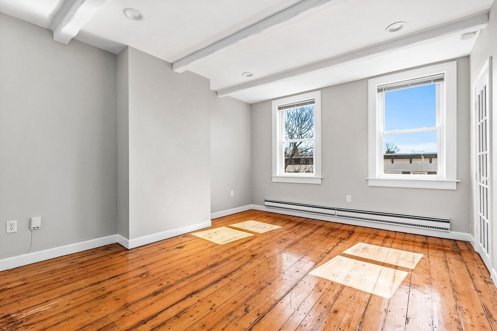 26 Mystic St, Charlestown