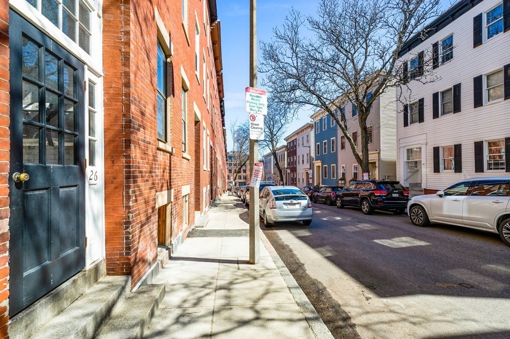 26 Mystic St, Charlestown