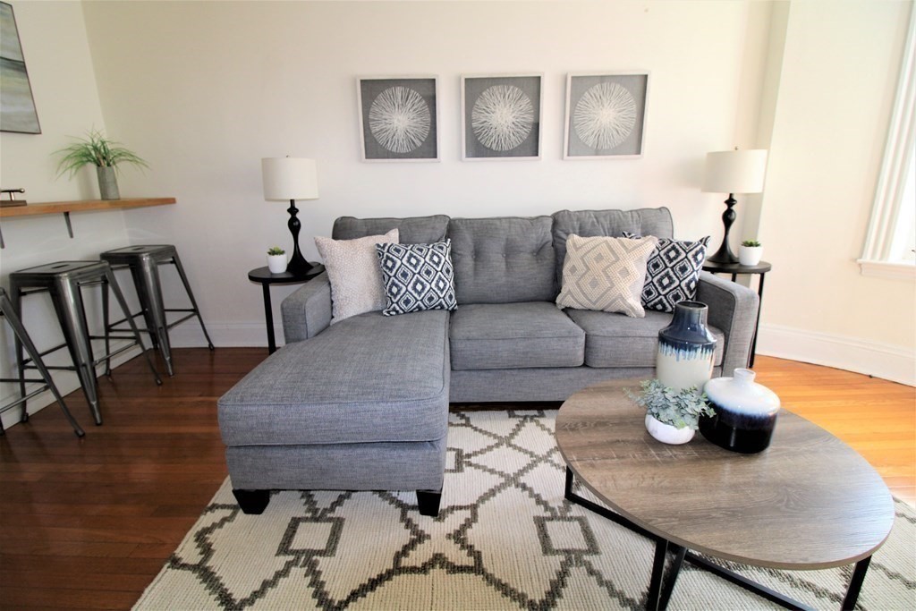 32 Winchester St, Coolidge Corner