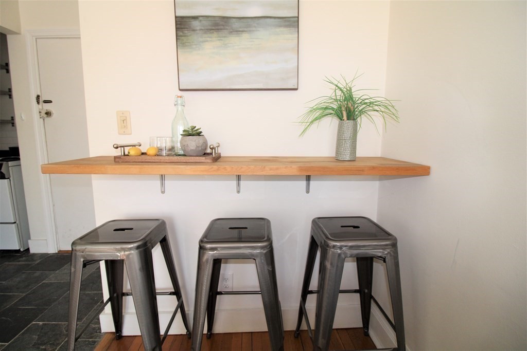 32 Winchester St, Coolidge Corner