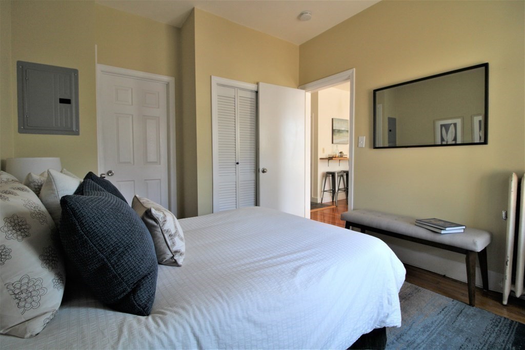 32 Winchester St, Coolidge Corner