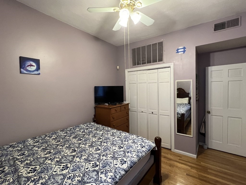 65 Hemenway St, Fenway