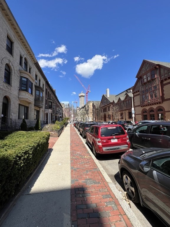 65 Hemenway St, Fenway