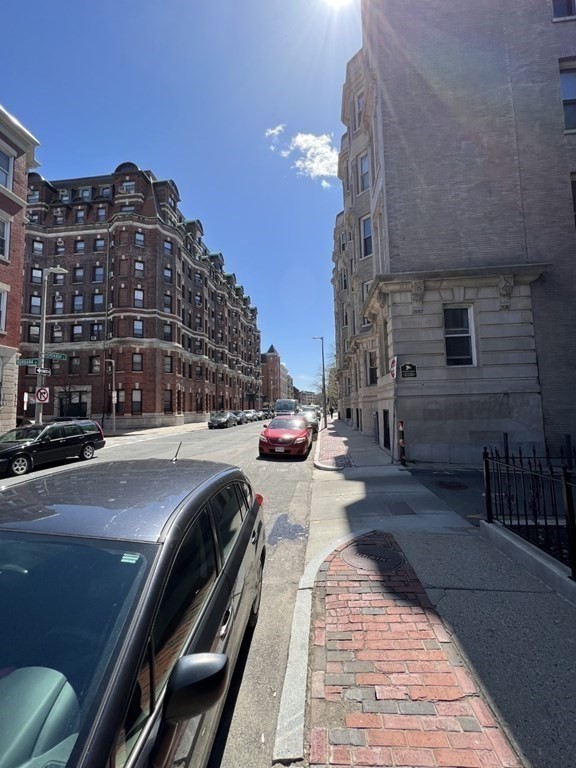 65 Hemenway St, Fenway