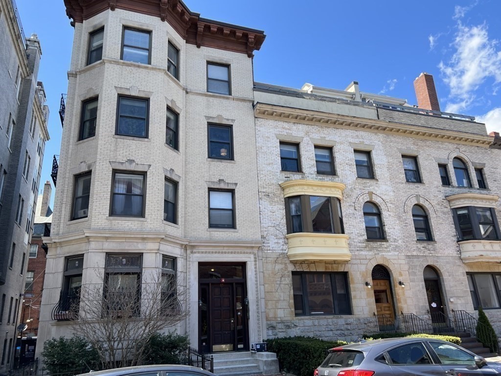 65 Hemenway St, Fenway