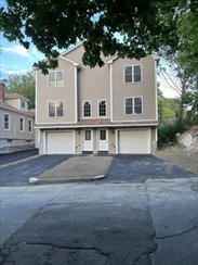 37 Standish st, Worcester, MA 01604