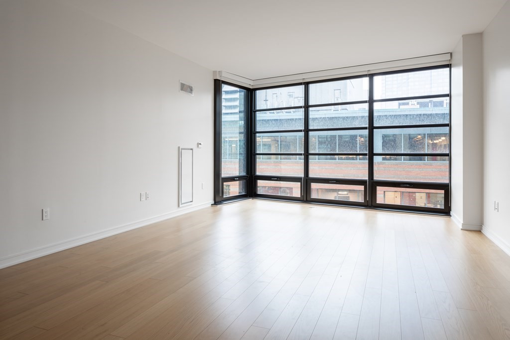 580 Washington Street #906, Boston, MA 02111