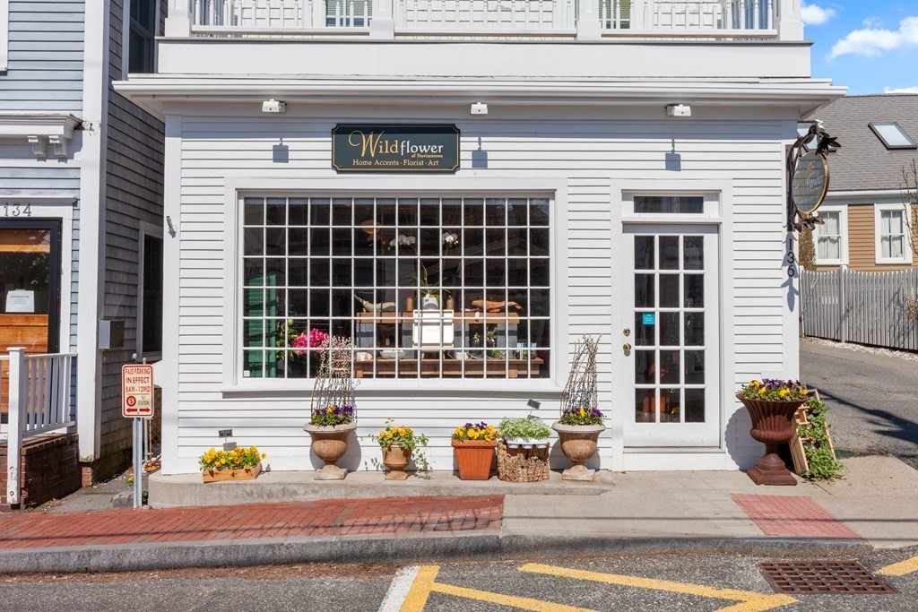 136 Commercial St A, Provincetown, MA 02657