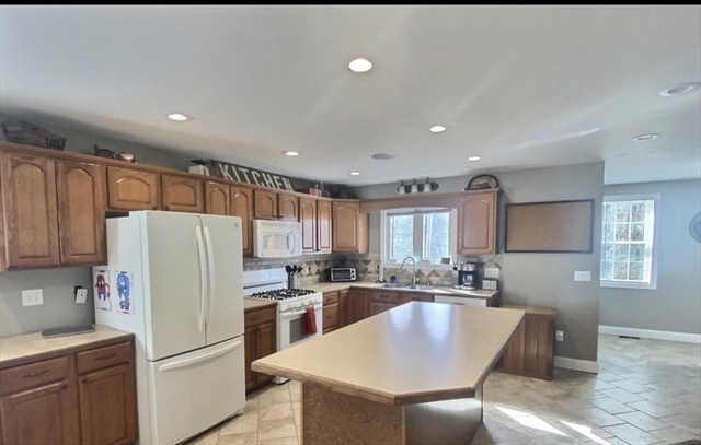 21 Orchard Street Lakeville MA 02347