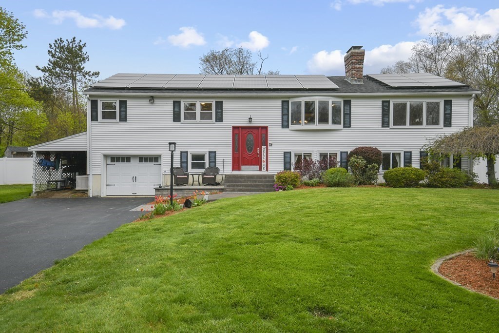 19 Heritage Rd, Sutton, MA 01590