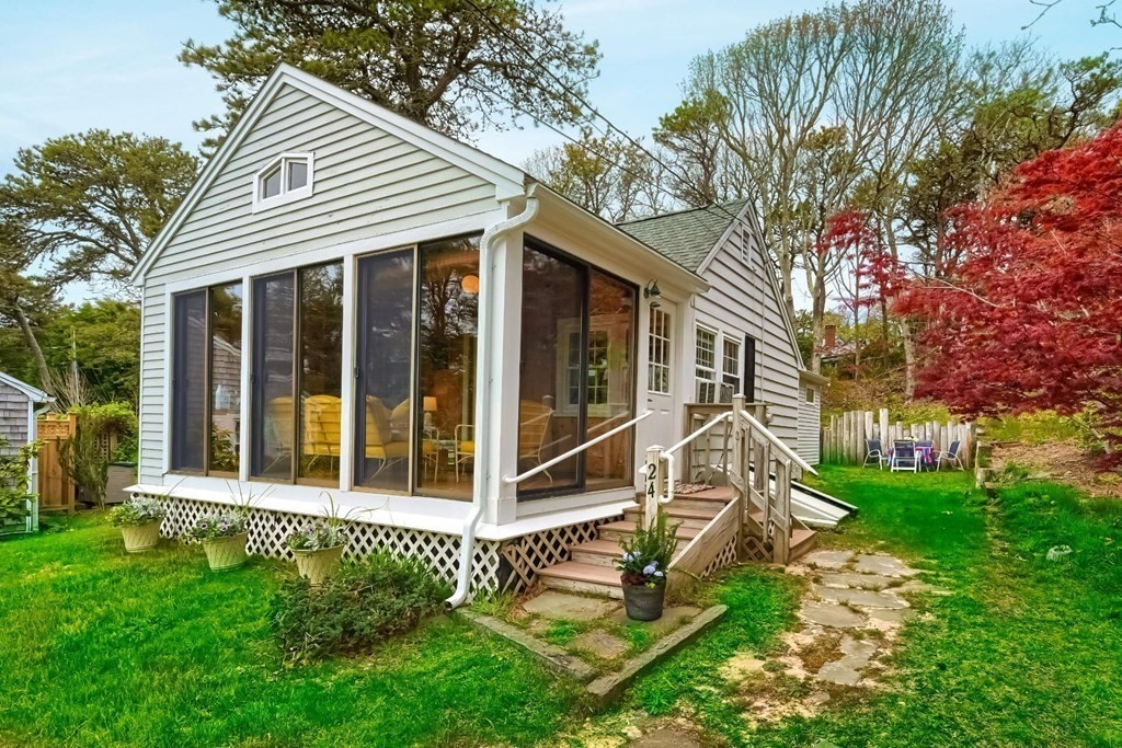 24 Youngs Rd 24, Chatham, MA 02633