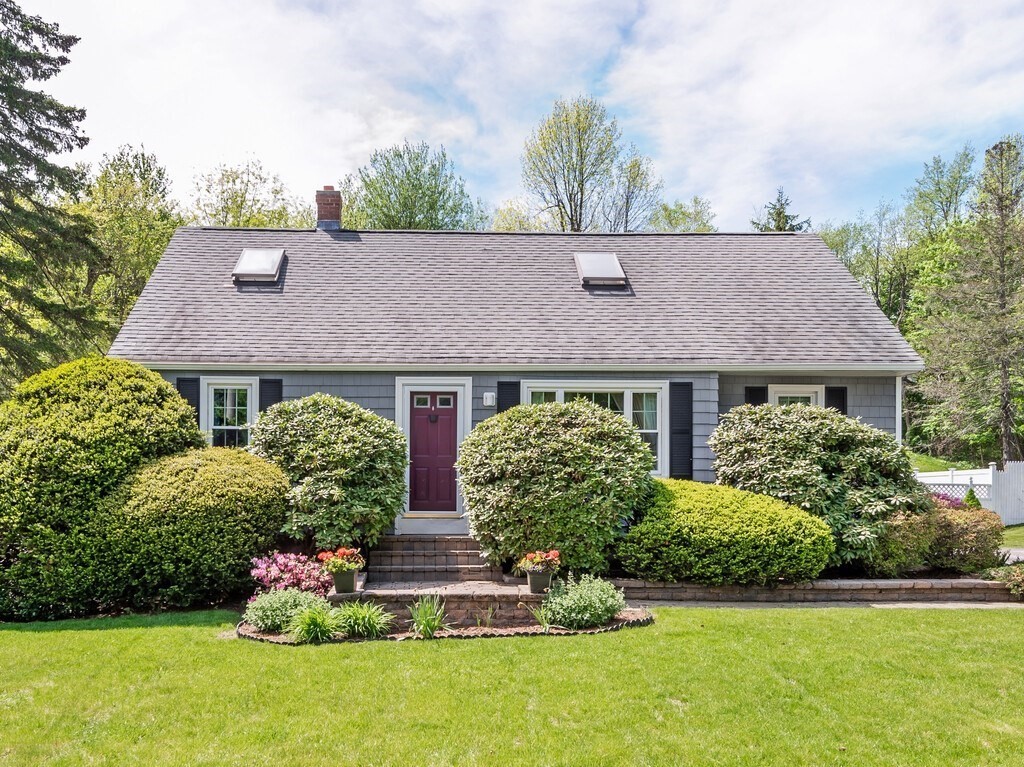 3 Indian Hill Rd, Paxton, MA 01612