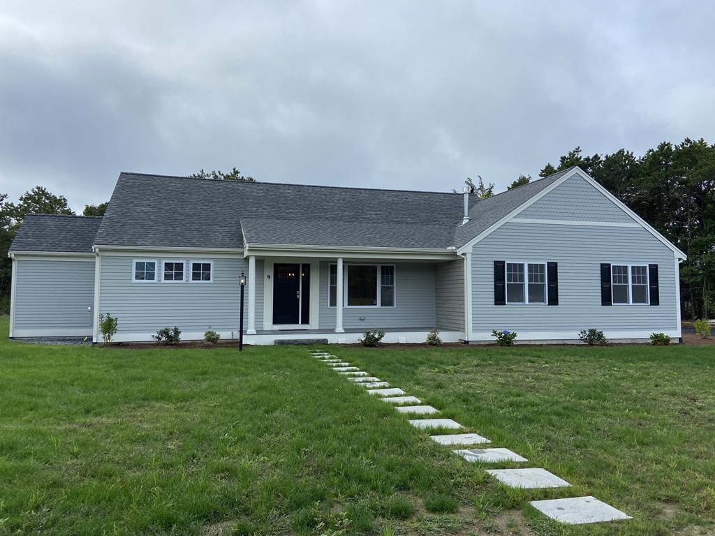 9 Dylans Way, Falmouth, MA 02536