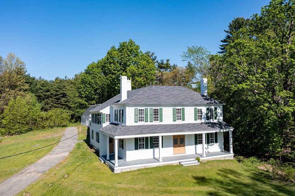 8 Old Coach Road, Kingston, NH 03848