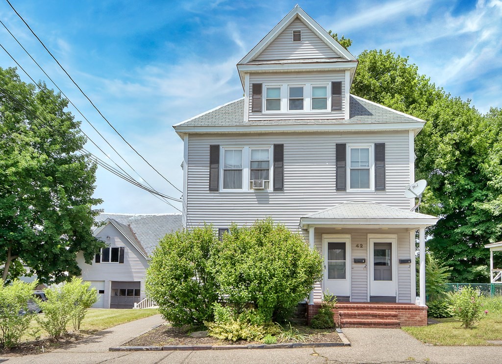 42 Whitney Ave 2, Lowell, MA 01850