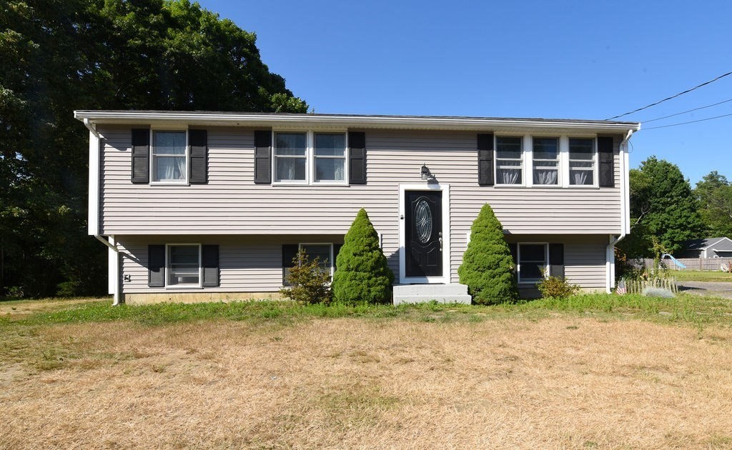 846 Plymouth Street, Middleboro, MA 02346