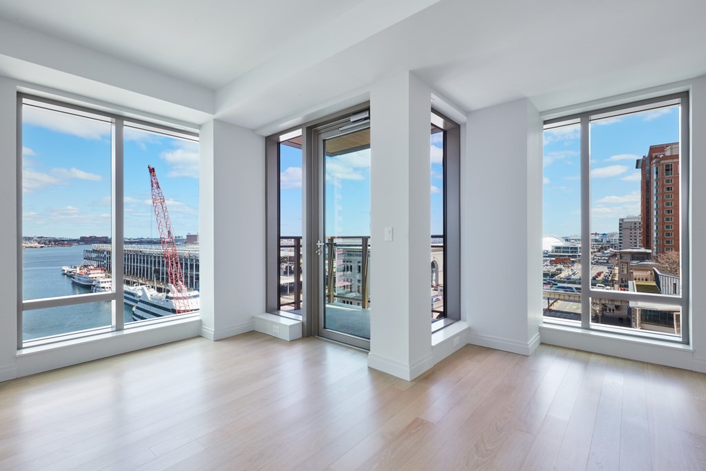 133 seaport 922