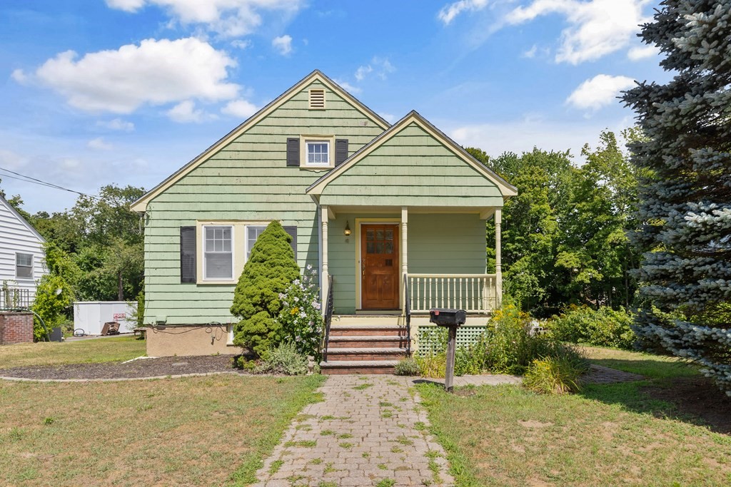 4 Horn Pond Brook Road, Winchester, MA 02420