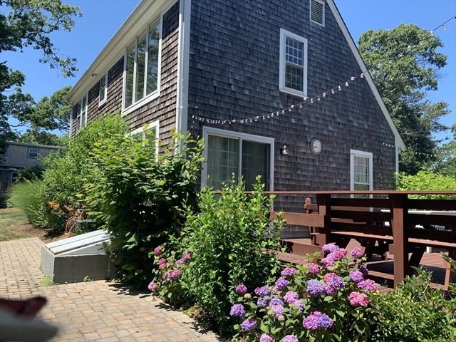 194 Old Colony Road Barnstable MA 02601