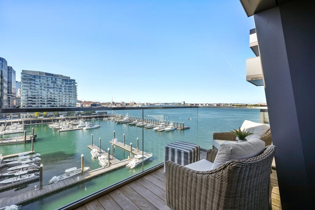 Seaport 1 Bed 2 Bath Condo for Sale 2,250,000