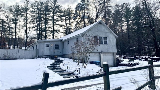 51 Clinton Road Sterling MA 01564